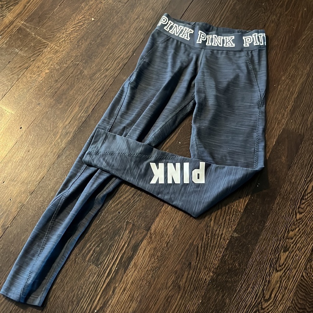 PINK Victoria’s Secret ultimate leggings